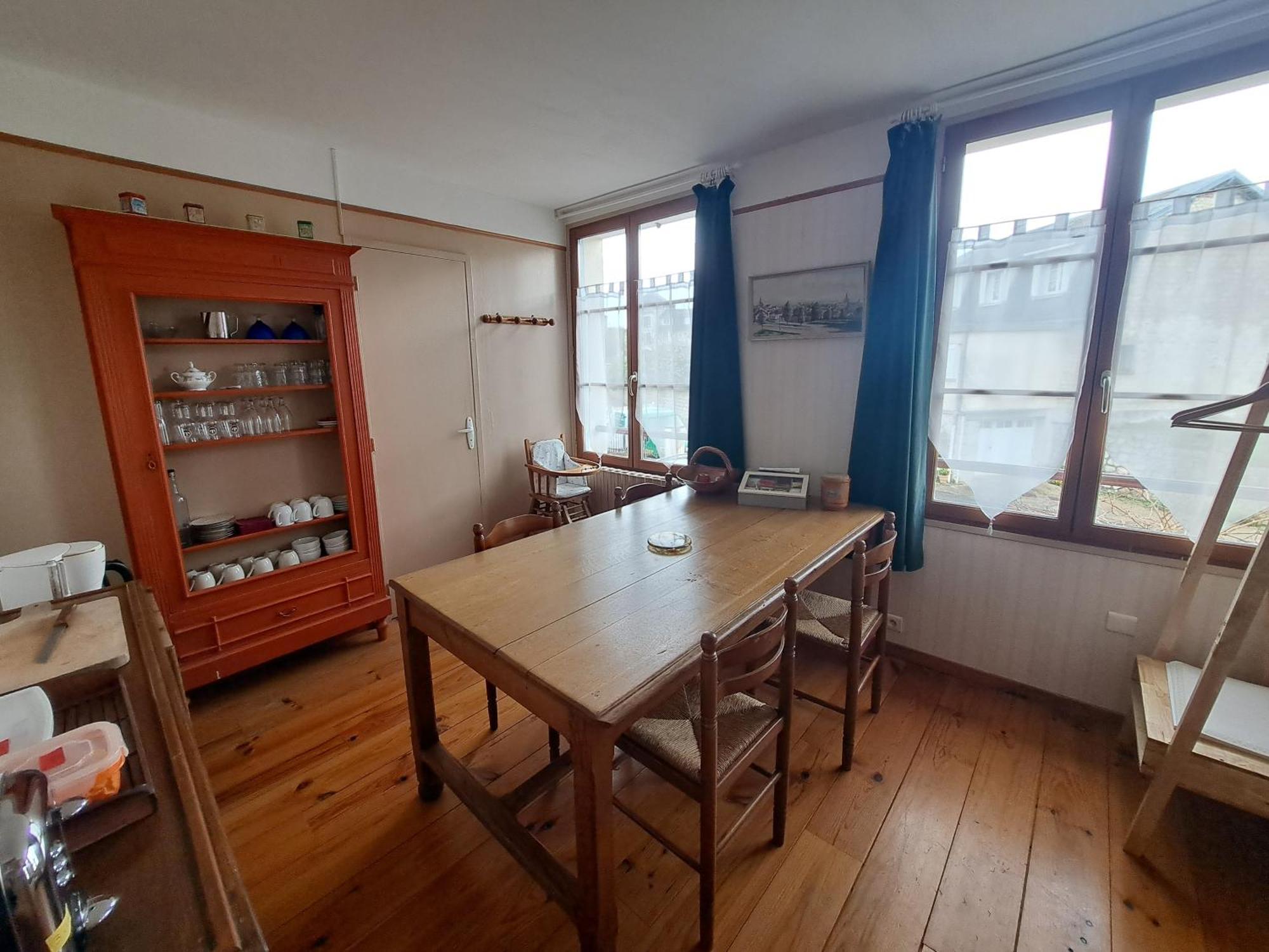 Location A Coucy Le Chateau Exteriör bild